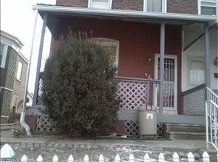 922 Pine St, Darby, PA 19023