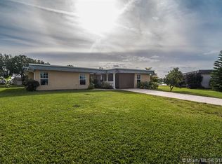 6600 NW 71st Ave, Tamarac, FL 33321