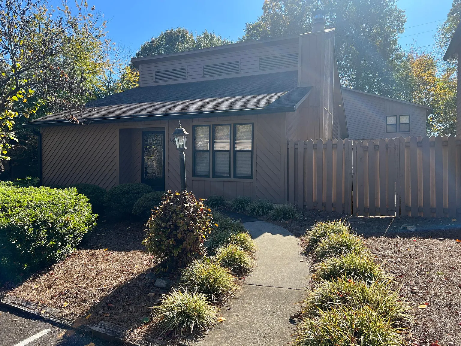 2 bed, 1188 sqft, $1,525 — Photo 3