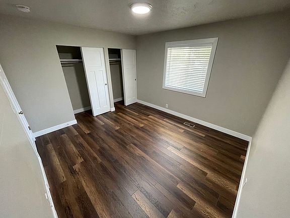 5th image of 6140 S Country Hills Dr
