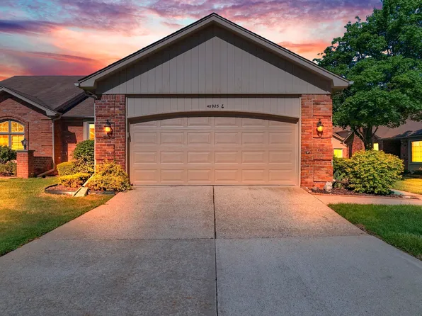 40923 E Rosewood Dr, Clinton Township, MI 48038