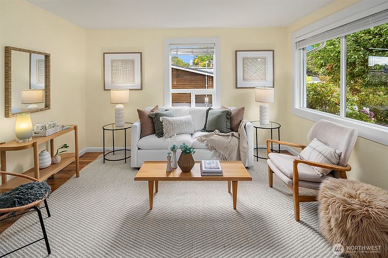 4th image of 4719 S Pearl Street