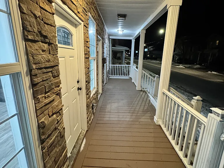 110 Main St #1 — Photo 16