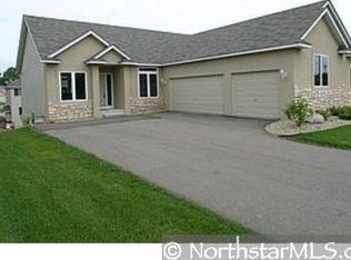 16064 Kennard Ct, Lakeville, MN 55044