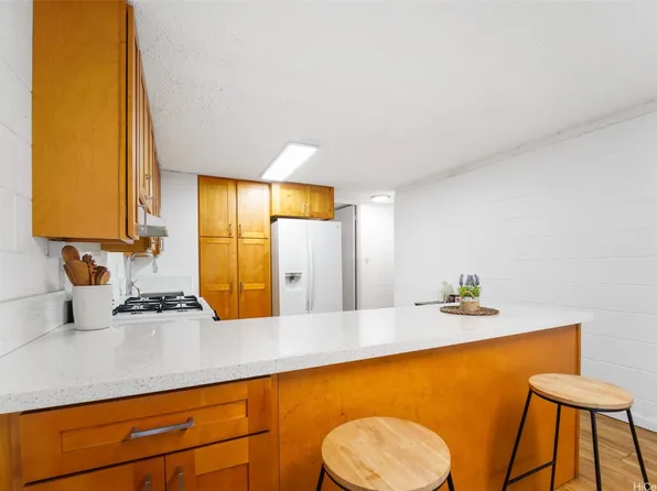 2501 Coyne St APT 102, Honolulu, HI 96826