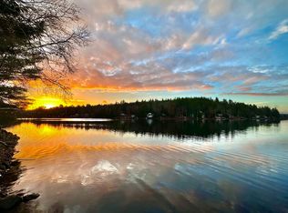 326 Reservoir Dr, Weare, NH 03281