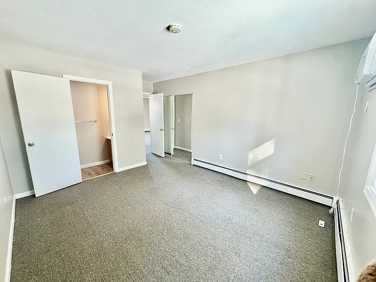 13 Bradford Dr #C — Photo 2