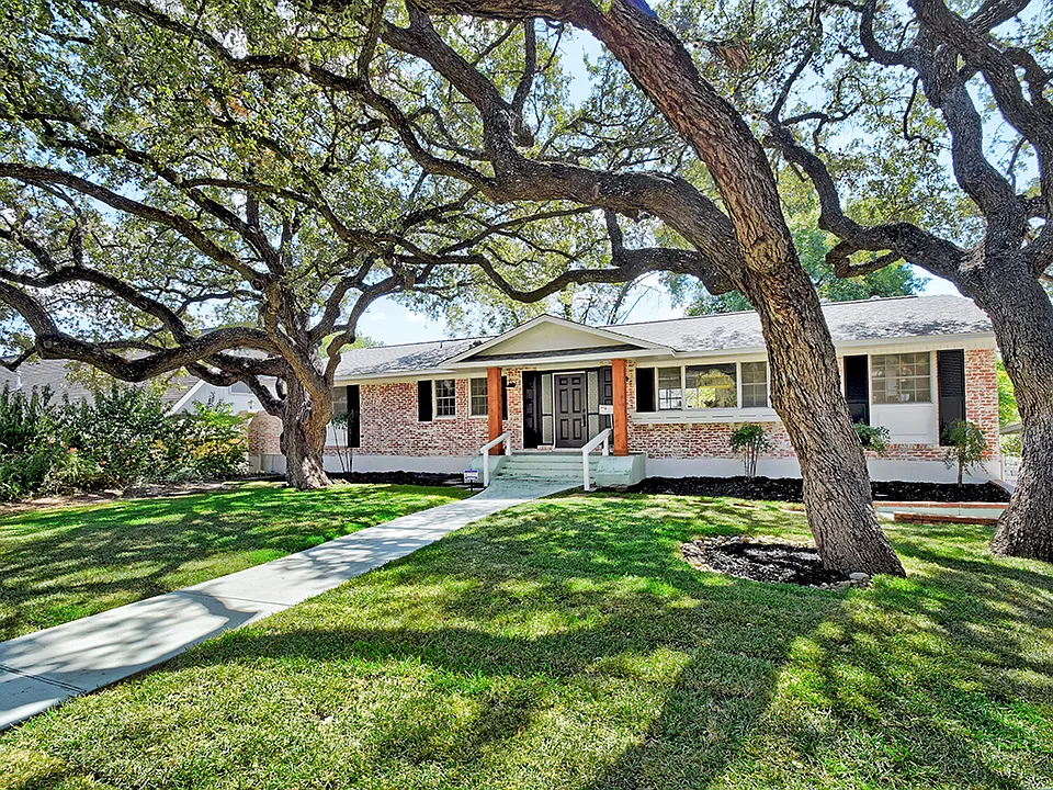 1022 Mount Eden Dr