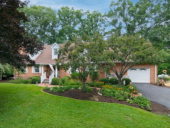 2nd image of 108 Montague Dr