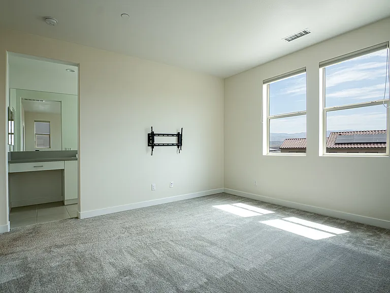 35830 McCarthy St — Photo 19