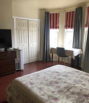 3rd image of 162 Virginia Ave #2