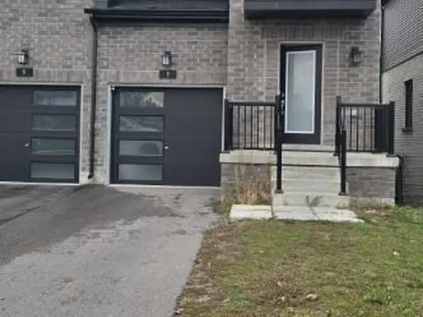 11 Evergreen Ter, Barrie, ON L9J 0M6