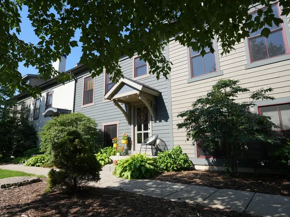2168 New Town Dr NE, Grand Rapids, MI 49525