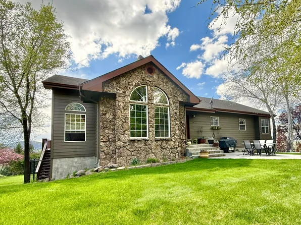 13351 Crystal Springs Rd, Klamath Falls, OR 97603