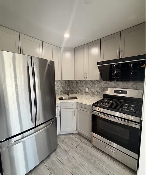 7302 Woodside Ave #2G — Photo 1