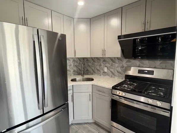 73-02 Woodside Avenue image 1 of 14