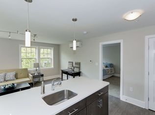 3705 33rd St UNIT 2B, Mount Rainier, MD 20712