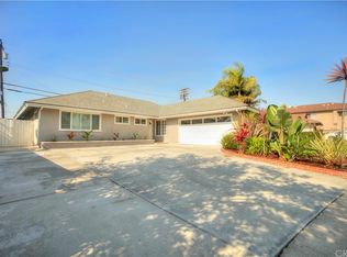 1070 Mission Dr, Costa Mesa, CA 92626
