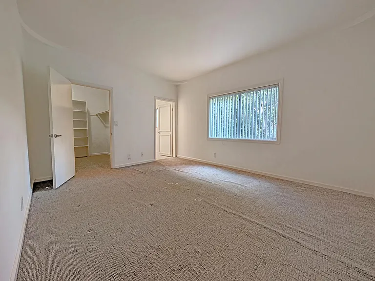 912 N Croft Ave #104 — Photo 16