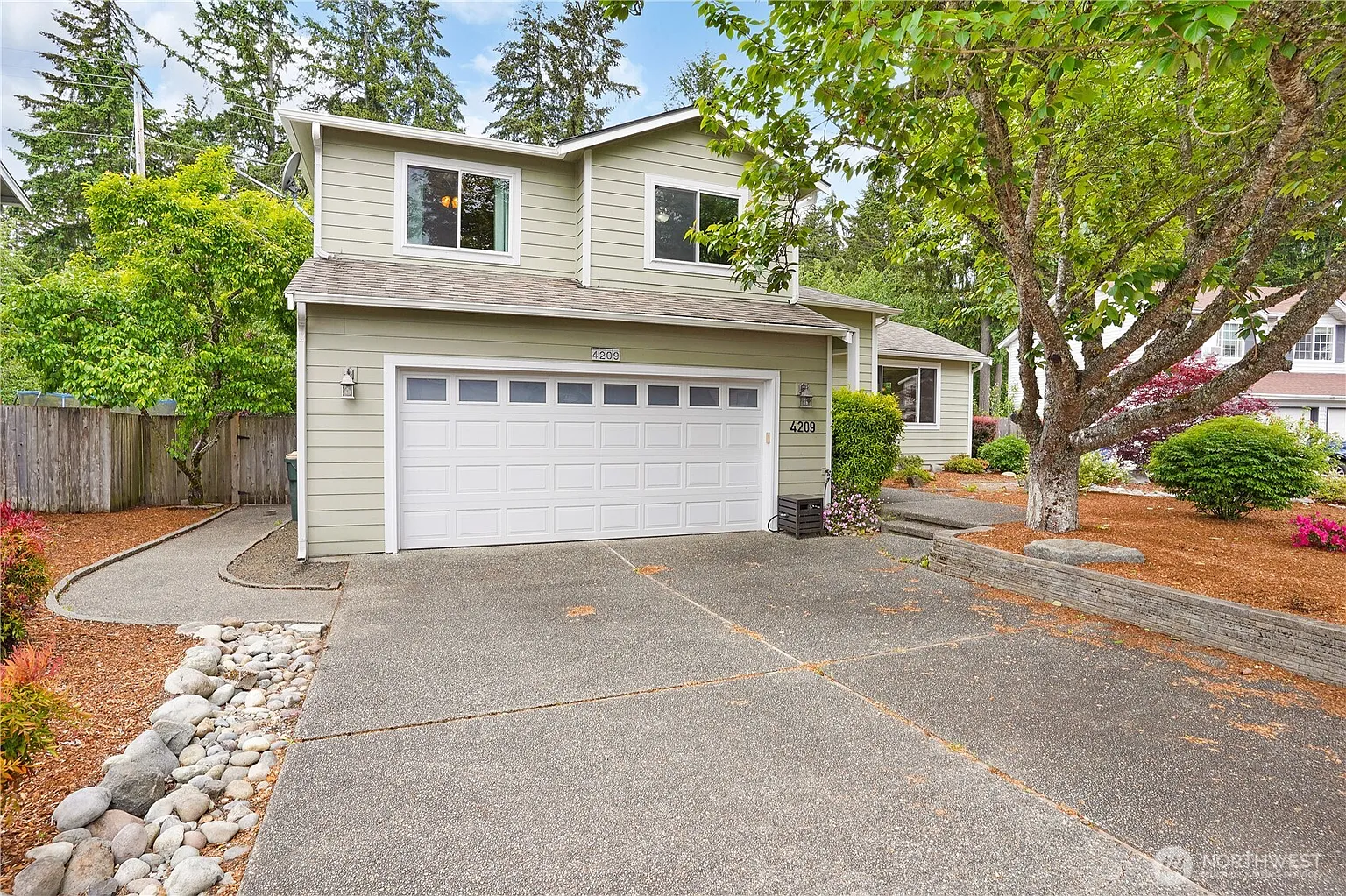 4209 Arbor Court SE photo 1