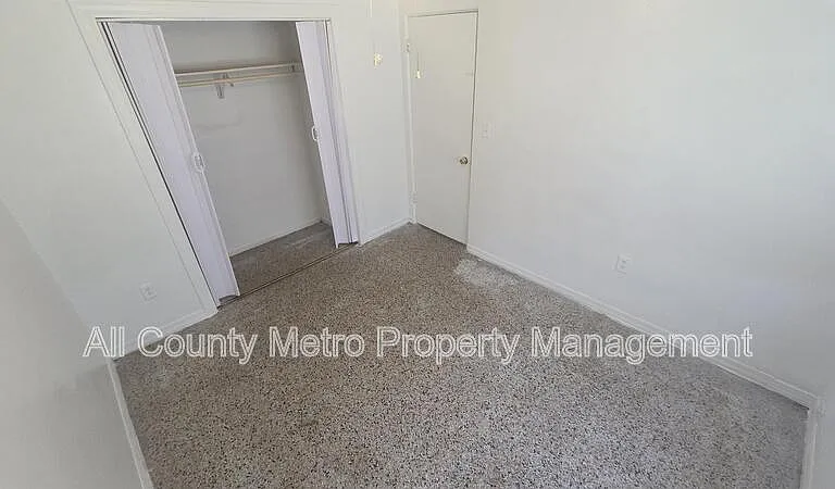 1220 Linda Ln — Photo 12
