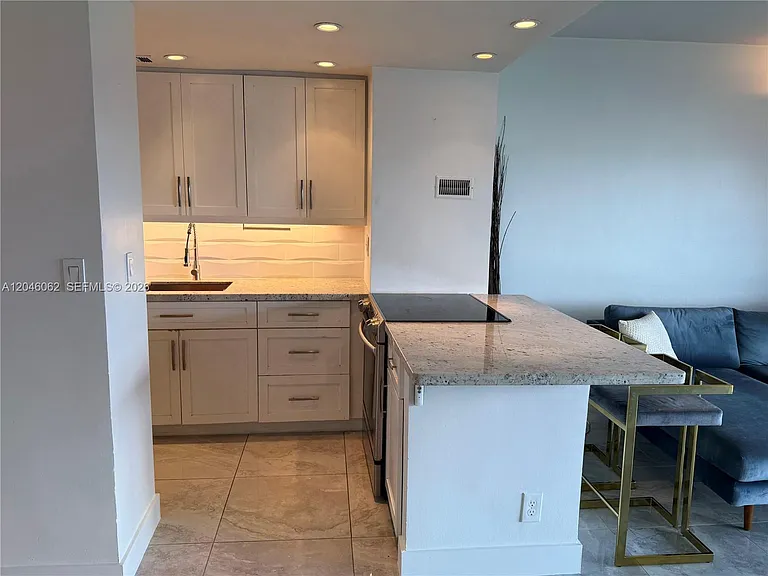 880 NE 69th St #5Q — Photo 10