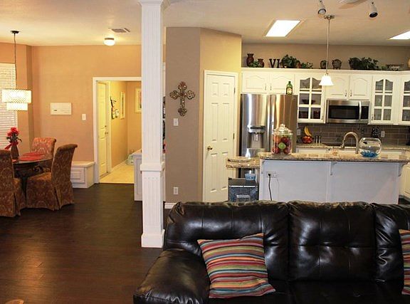 4th image of 5622 Grassland Blvd