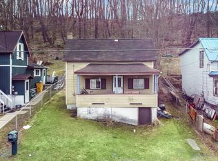 2005 Puritan Rd, Portage, PA 15946