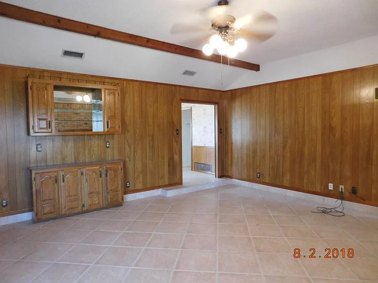 2315 E Highway 190 — Photo 14