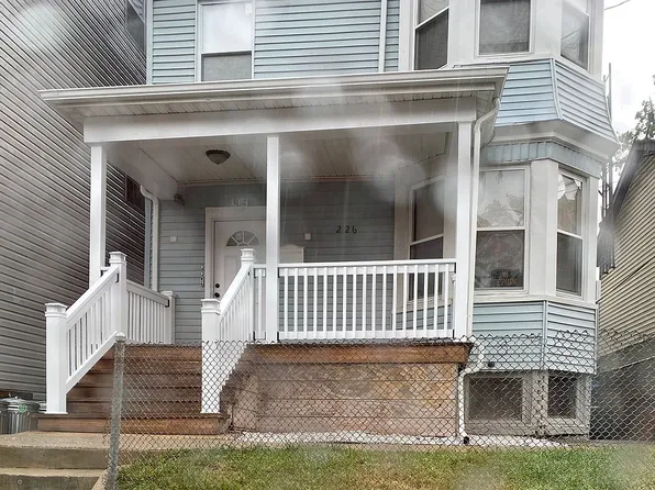 226 Smith St, Newark, NJ 07106