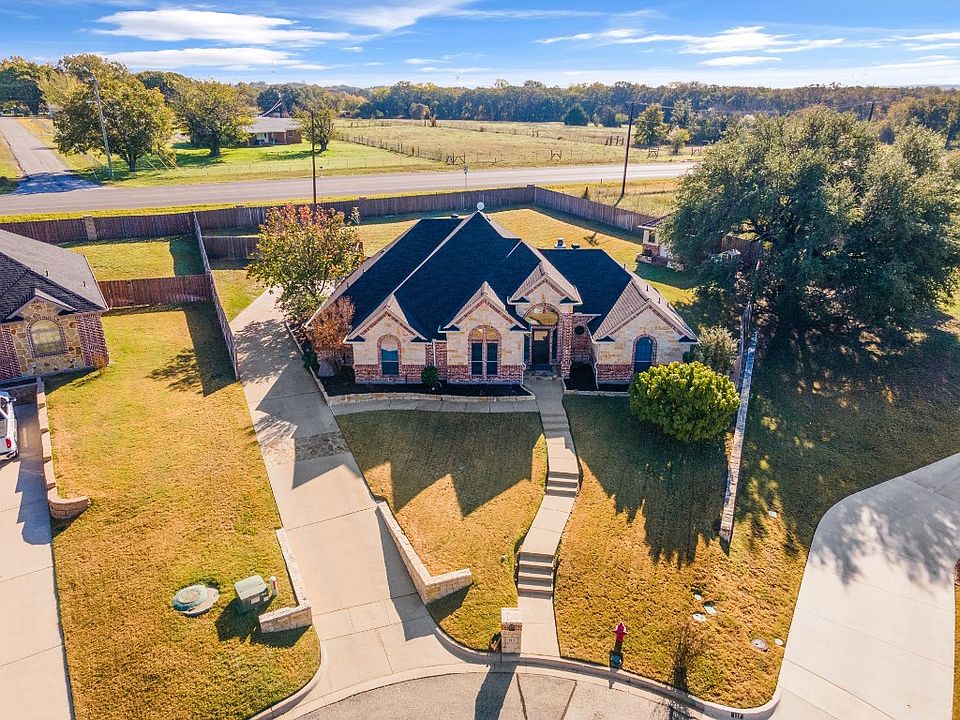 1st image of 113 Kari Linda Ct