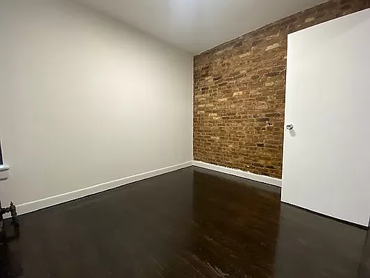 Rented by Bond New York | media 4