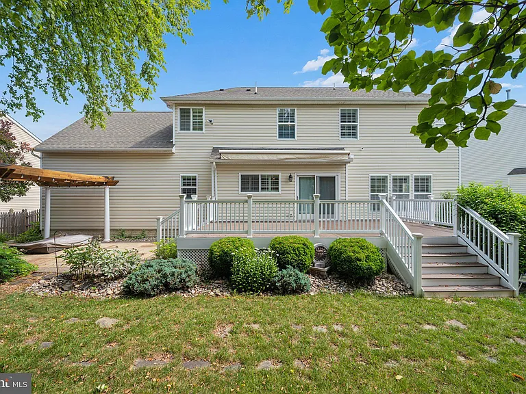 110 Bedrock Dr — Photo 42