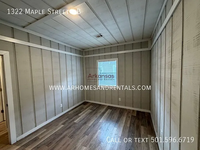 1322 Maple St #B — Photo 11