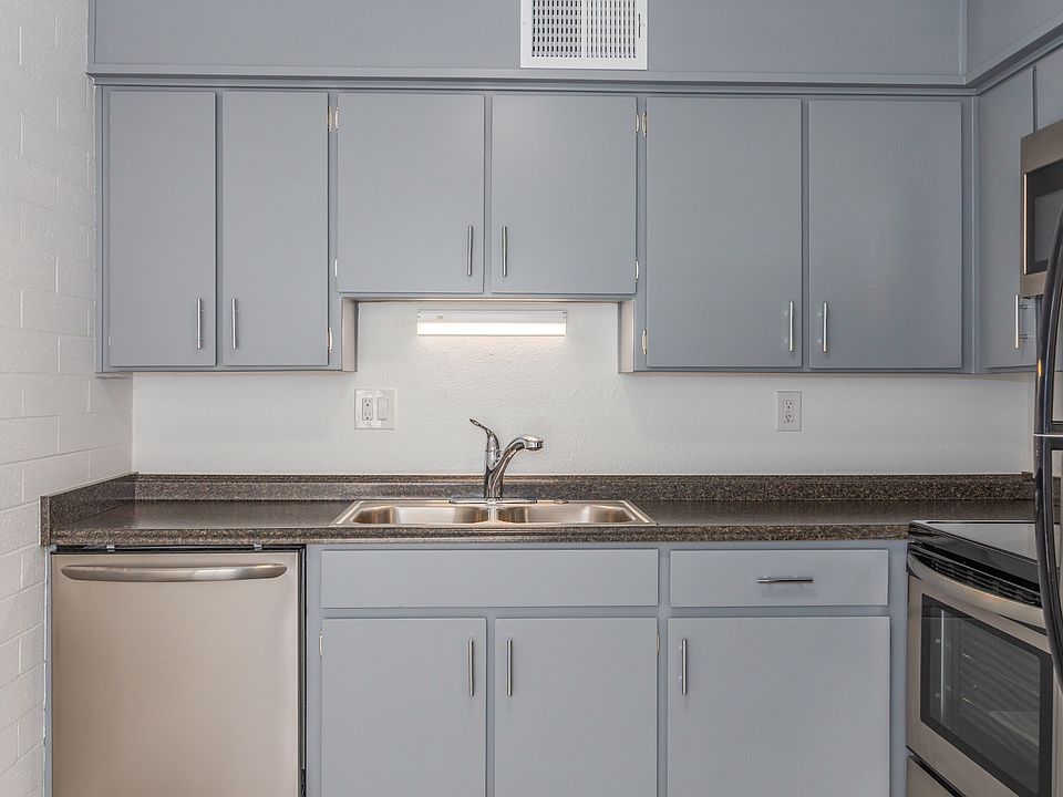 1st image of 10440 N 11th Ave APT 1