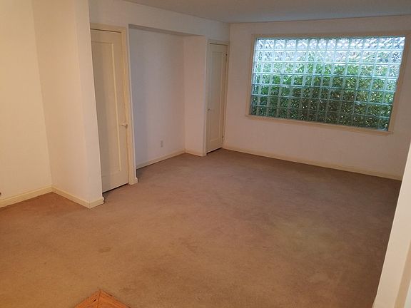 4th image of 609 Busti Ave #Back