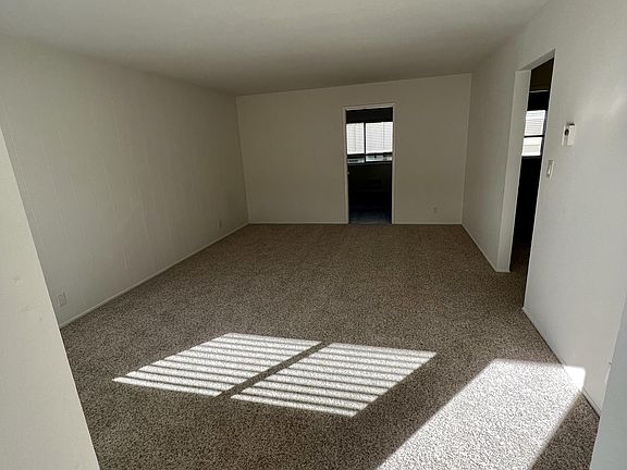 5th image of 458 Lincoln Cir #4