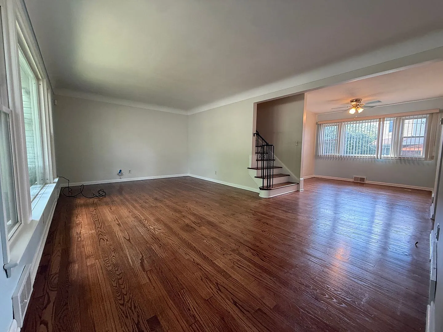 Charming 4 bedroom, Single Family in Beachwood, Ohio! — Photo 3
