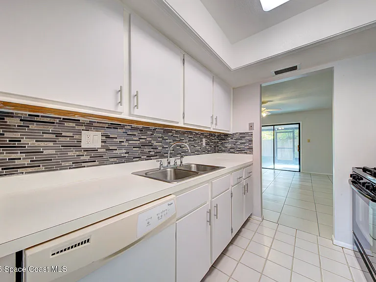 4749 Sisson Rd — Photo 11