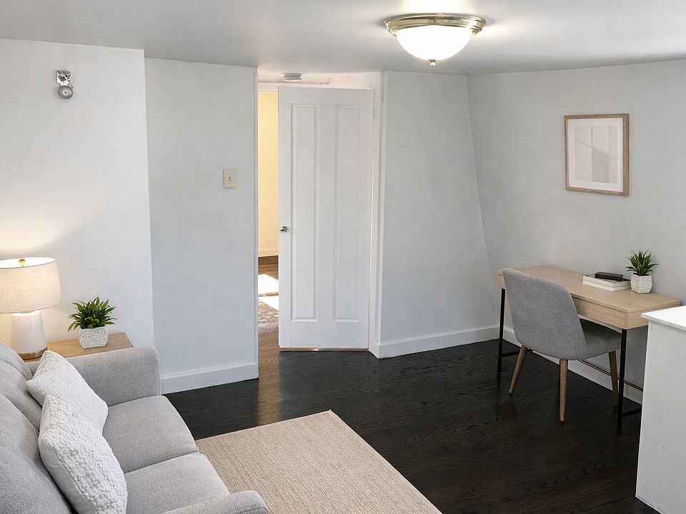 1st image of 405 West Ave APT 3