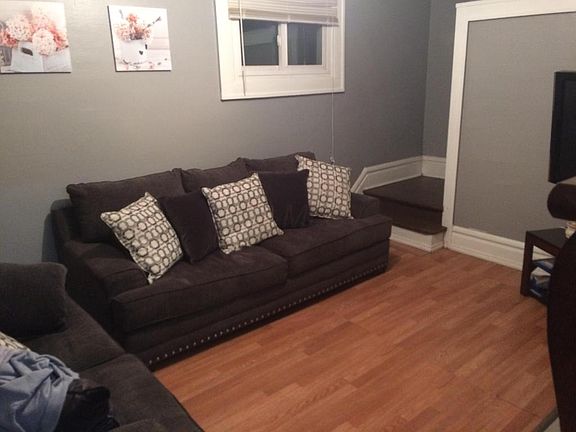 2nd image of 324 Clarendon Ave