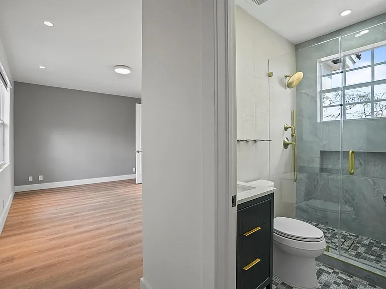 3201 E Stonebrook Cir — Photo 38