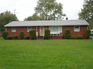 1077 Leavitt Rd, Warren, OH 44430