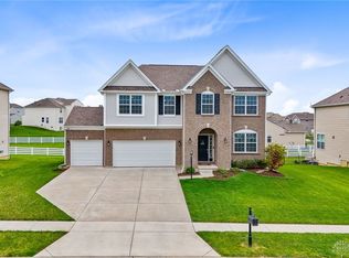 1621 Stonebury Ct, Xenia, OH 45385