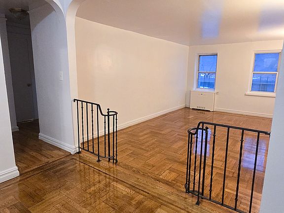 5th image of 711 Walton Ave APT 1A