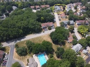 74 Linden Ct, Cary, IL 60013