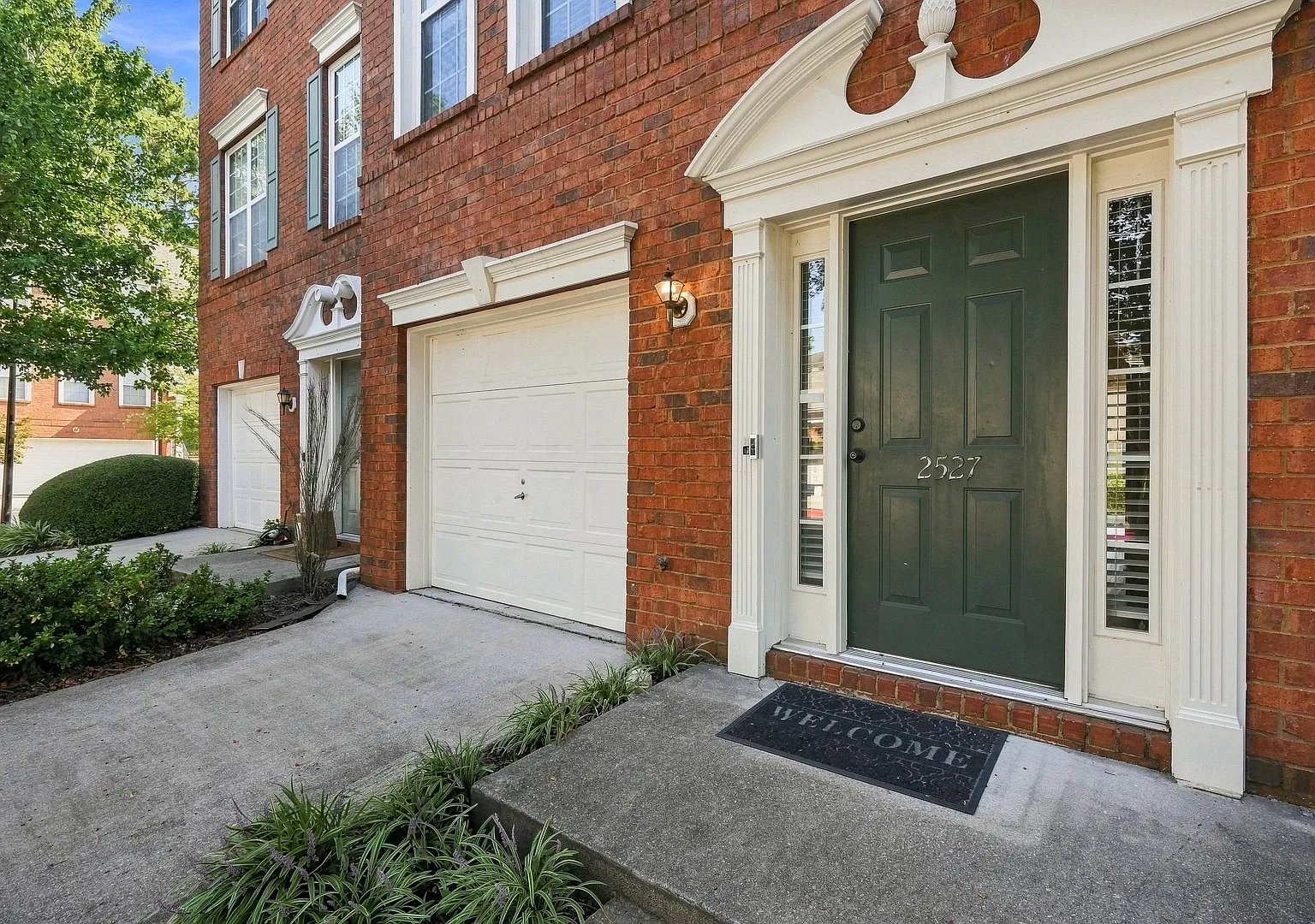 2527 Bridlewood Ln SE — Photo 3