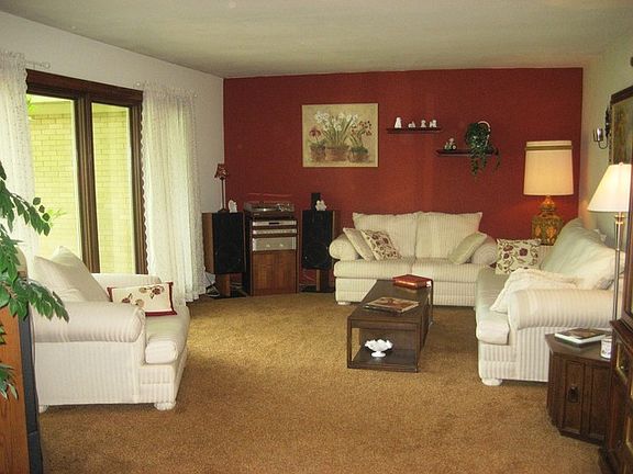 5th image of 11804 Hillcrest Dr
