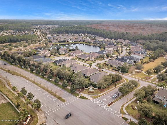 3rd image of 97 Willow Falls Trl