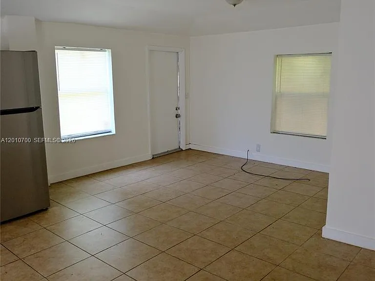 1455 NE 146th St #B — Photo 14